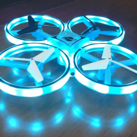 Drohne - handgesteuert -Quadrocopter (Gyro & LED)