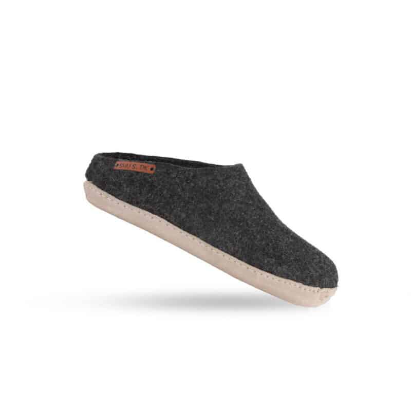 Wollpantoffel (100% reine Wolle) - Modell Koks mit Sohle aus Leder